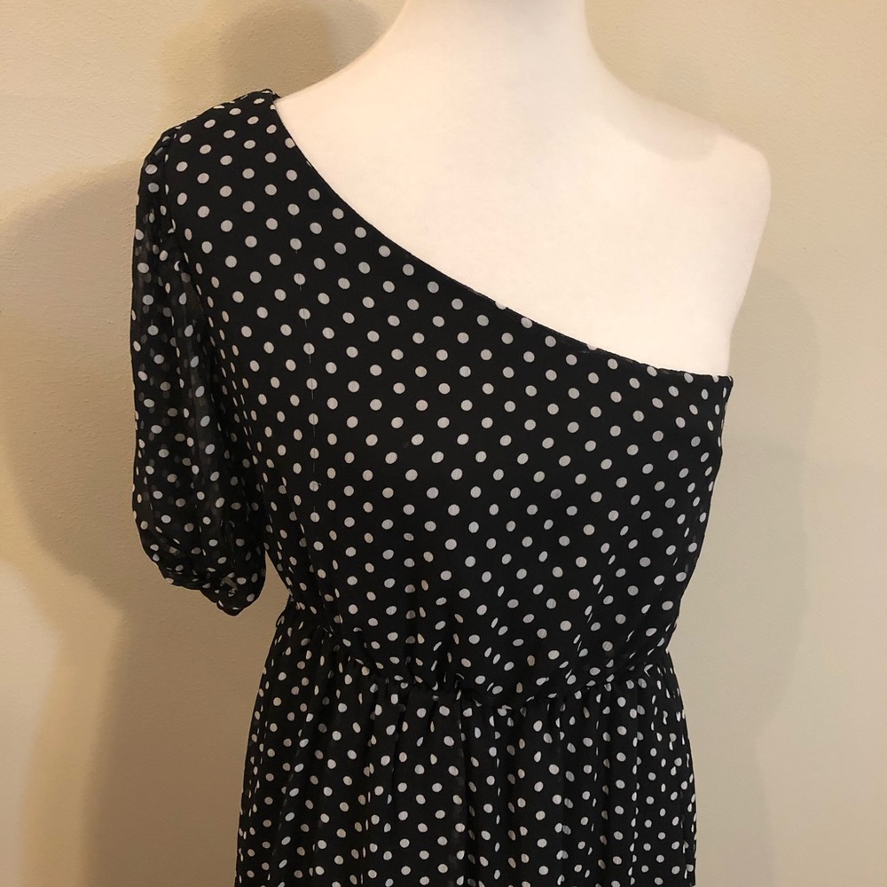 One Shoulder Black & White Fun Polkadot Dress - Picture 4 of 8